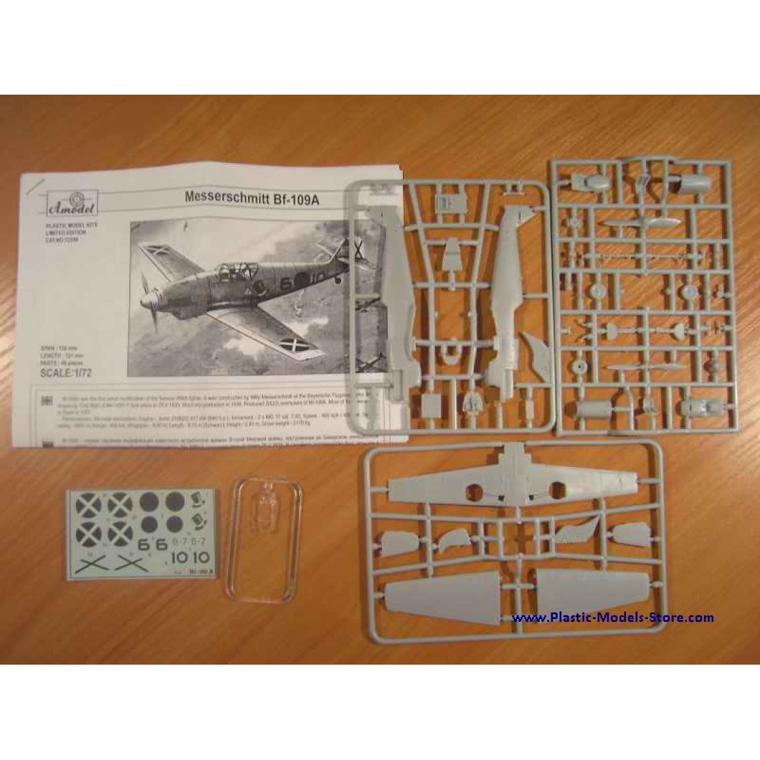 Messerschmitt Bf 109A German Fighter 1 72 Amodel 72209 Model Kit