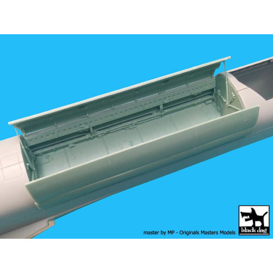 Black Dog A72018 1/72 B-52 G bomb bay for Italeri