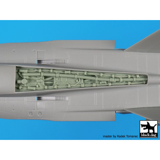 Black Dog A72089 1/72 F-18 spine for Academy