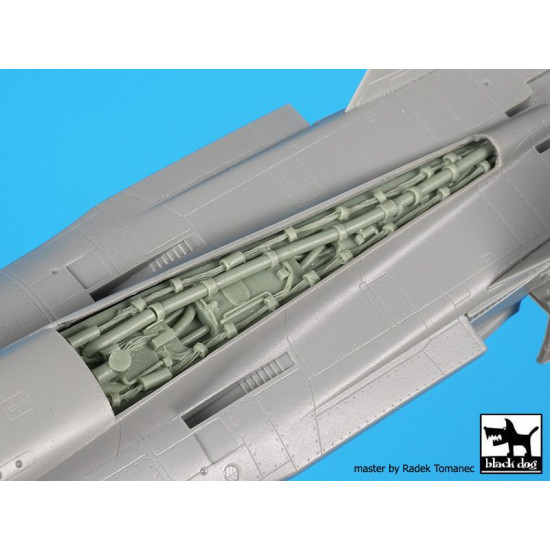 Black Dog A72089 1/72 F-18 spine for Academy