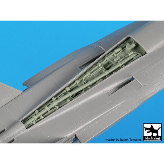Black Dog A72089 1/72 F-18 spine for Academy