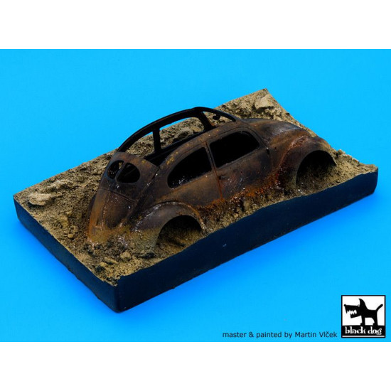 Black Dog D35002 1/35 Destroyed german car Afrika base