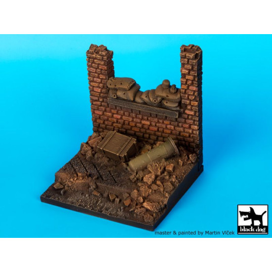 Black Dog D35014 1/35 Wall with sand bags base