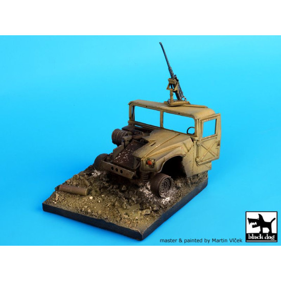 Black Dog D35018 1/35 Destroyed Humvee base