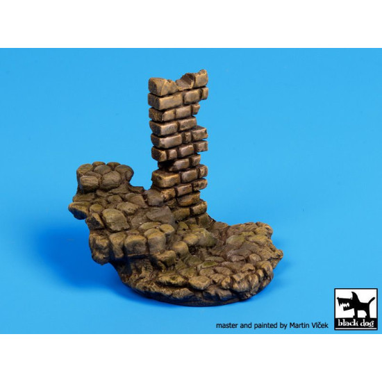 Black Dog D35038 1/35 Stone stairs with column base