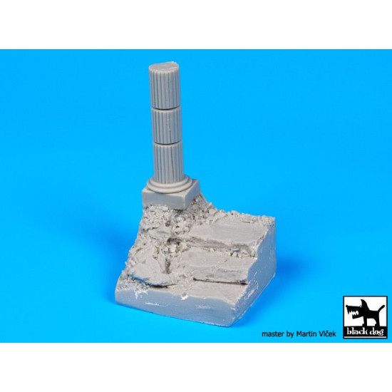 Black Dog D35039 1/35 Stairs with column base