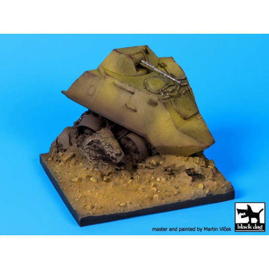 Black Dog D35054 1/35 Destroyed BTR 60 base