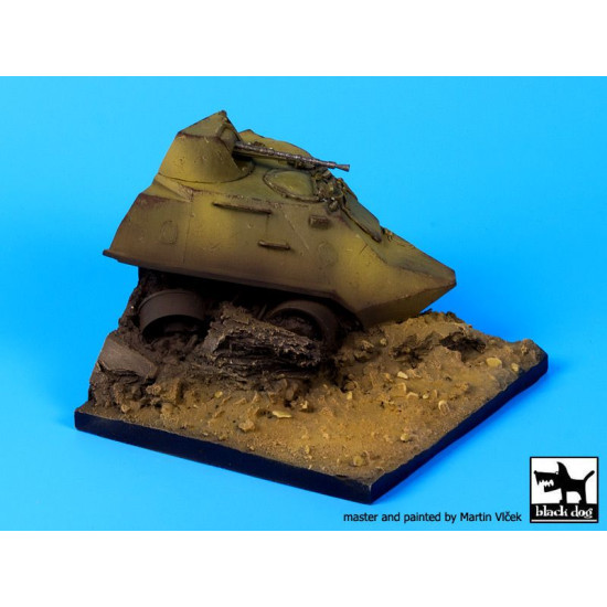 Black Dog D35054 1/35 Destroyed BTR 60 base