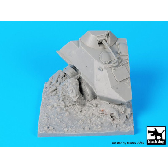 Black Dog D35054 1/35 Destroyed BTR 60 base