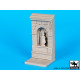 Black Dog D35068 1/35 Niche with Saint base