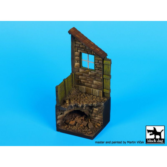 Black Dog D35071 1/35 Housewith drain base