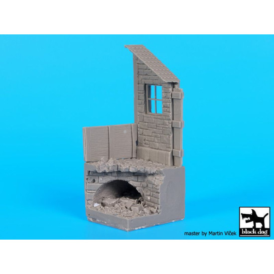 Black Dog D35071 1/35 Housewith drain base