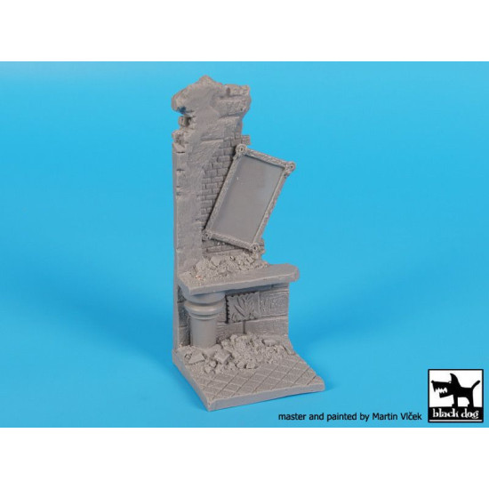 Black Dog D35090 1/35 Ruined housewith painting base Black Dog D35090 1/35 Ruined housewith painting base