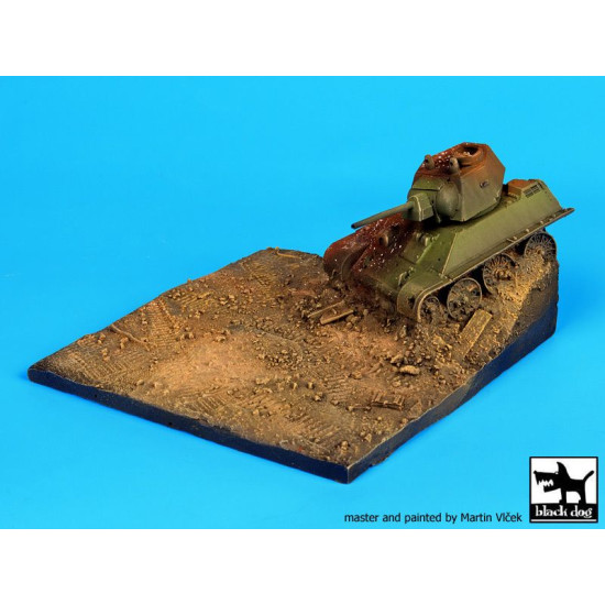 Black Dog D72004 1/72 Destroyed T34 base