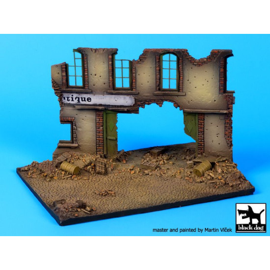 Black Dog D72014 1/72 Street with house ruin base