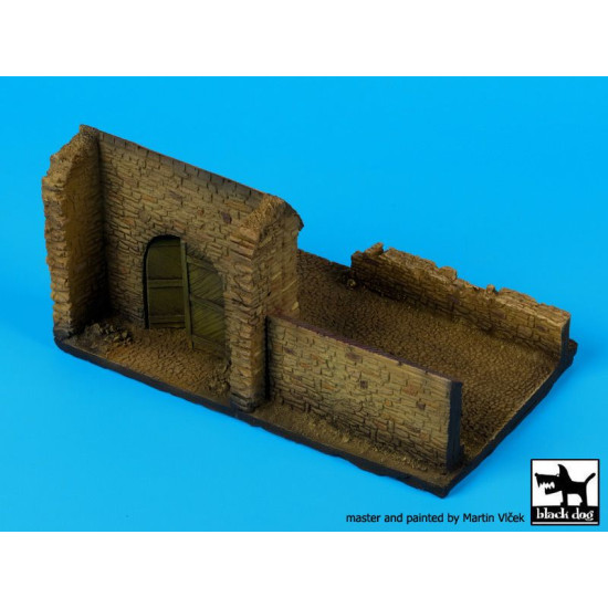 Black Dog D72027 1/72 Wall with gate N