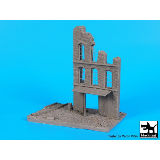 Black Dog D72028 /72 Ruined factory with railroad base