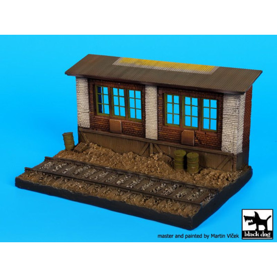 Black Dog D72030 1/72 Railway station base