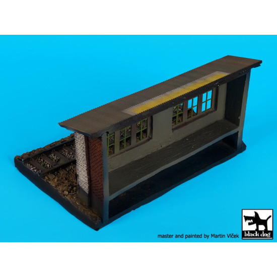 Black Dog D72030 1/72 Railway station base
