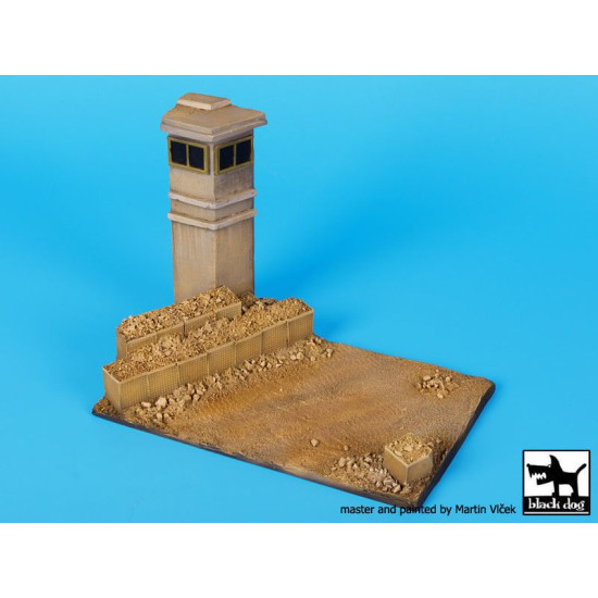 Black Dog D72038 1/72 Guard tower base