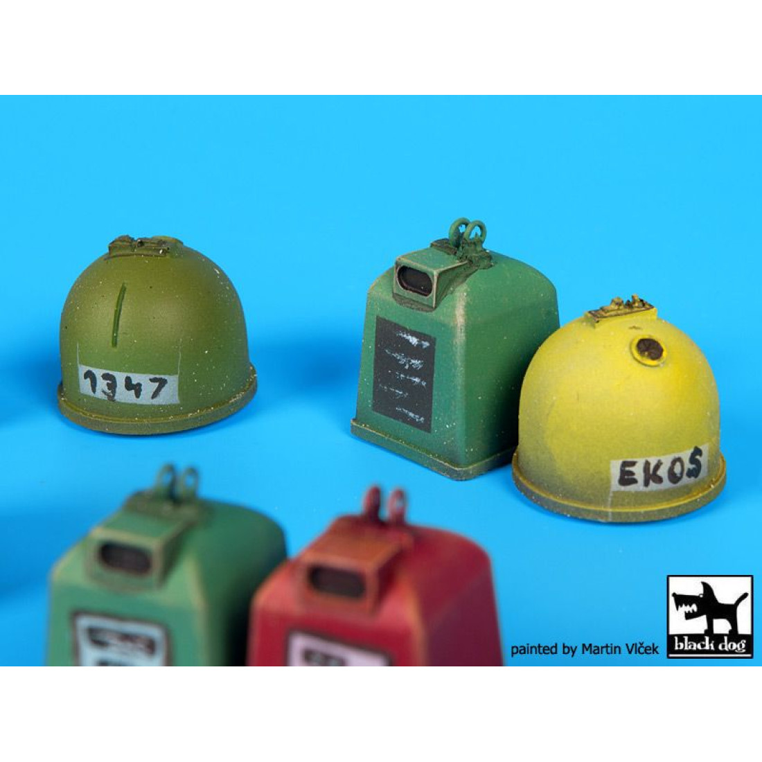 Black Dog D72042 1/72 Waste containers Model Kit Diorama Accessories ...