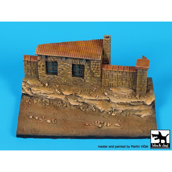 Black Dog D72050 172 House base