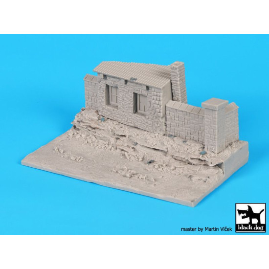 Black Dog D72050 172 House base