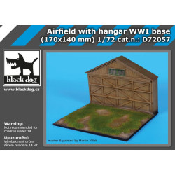 Black Dog D72057 1/72 Airfield with hangar WW I base