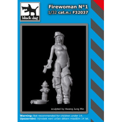 Black Dog F32037 1/32 Firewoman #1