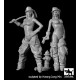 Black Dog F32039 1/32 Firewoman set