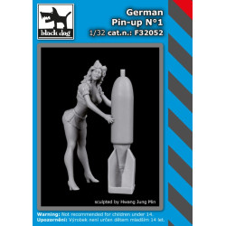 Black Dog F32052 1/32 German Pin Up #1