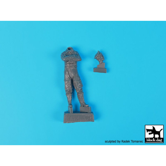 Black Dog F32091 1/32 WW II German Luftwaffe pilot #8 1940-45