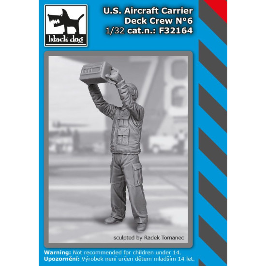 Black Dog F32164 1/32 US aircraft carrier deck crew #6