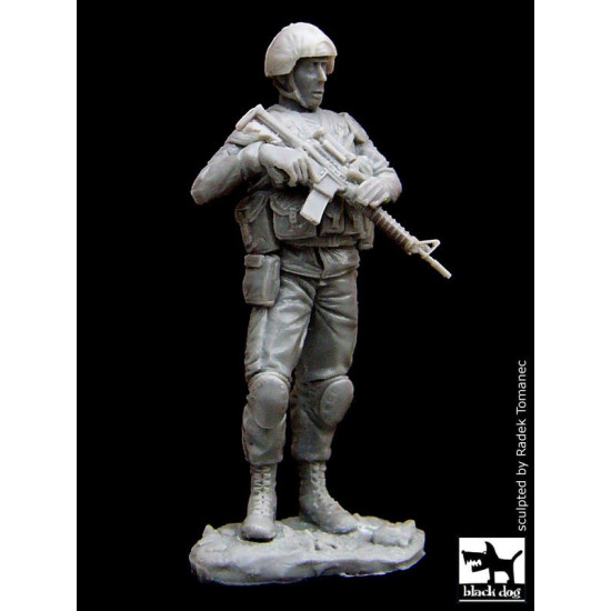 Black Dog F35016 1/35 Canadian soldier in Afganistan #1