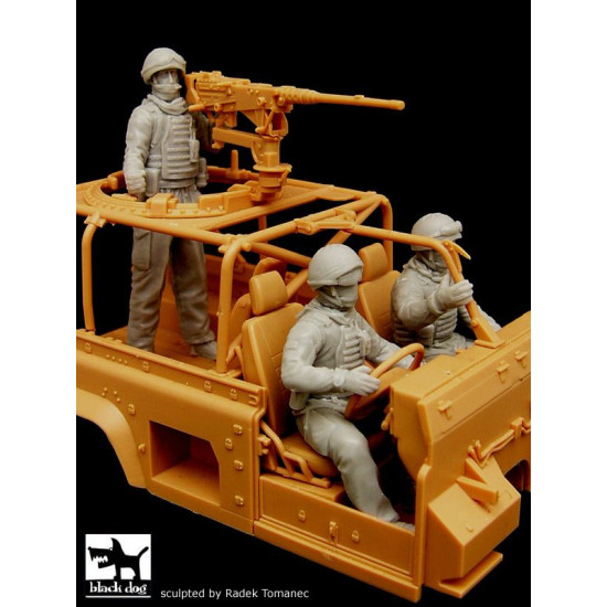 Black Dog F35029 1/35 British crew Defender Wolf Afghanistan