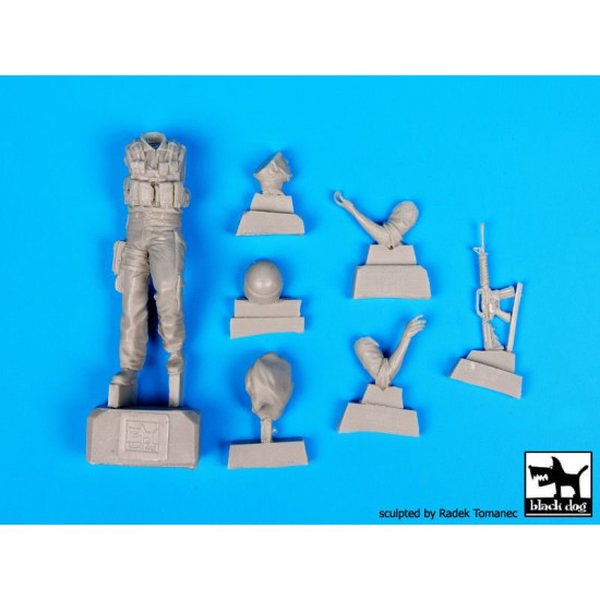 Black Dog F35074 1/35 Israeli soldiers patrol big set