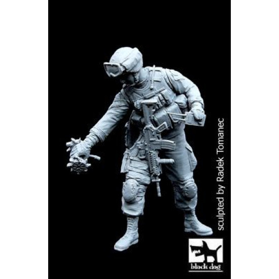 Black Dog F35075 1/35 US soldier special group #1