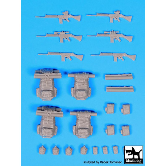 Black Dog F35093 1/35 FN-FAL plus backpacks Falkland war