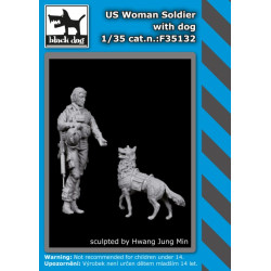 Black Dog F35132 1/35 US Woman soldier with dog