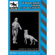 Black Dog F35132 1/35 US Woman soldier with dog