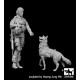 Black Dog F35132 1/35 US Woman soldier with dog