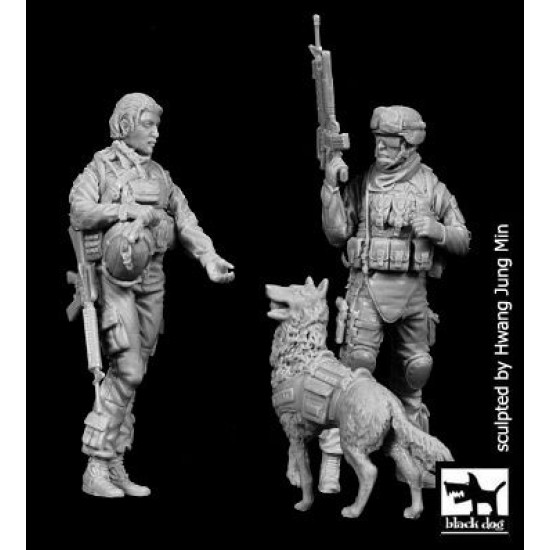 Black Dog F35134 1/35 US woman + soldier with dog