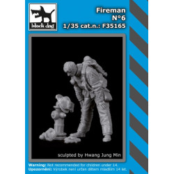 Black Dog F35165 1/35 Fireman #6