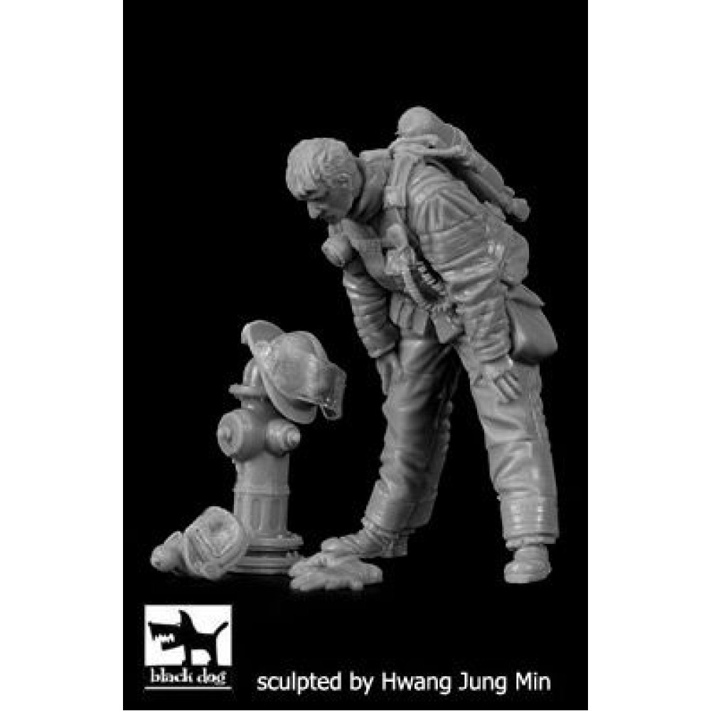 Black Dog F35165 1/35 Fireman #6