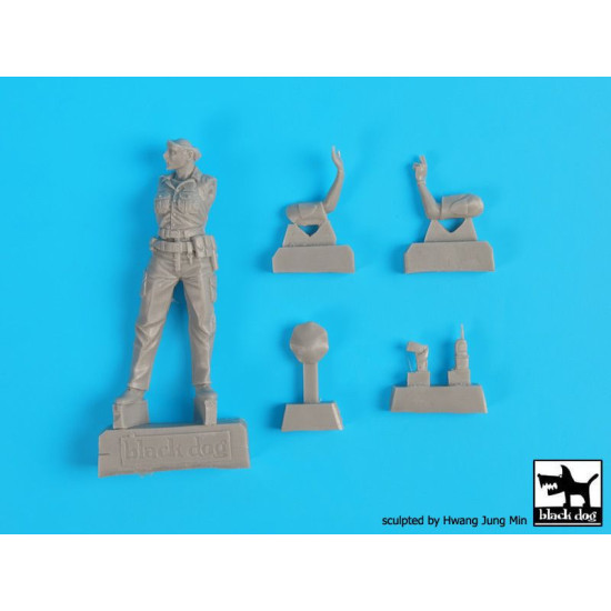 Black Dog F35169 1/35 N.Y. Policemen set
