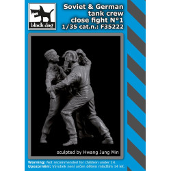 Black Dog F35222 1/35 Soviet + German tank crew close fight #1