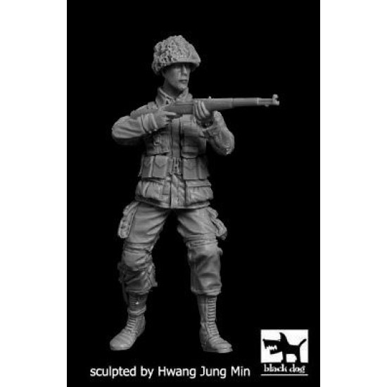 Black Dog F35230 1/35 US paratrooper after jump #2