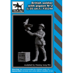 Black Dog F35248 1/35 British soldier with pigeon #2