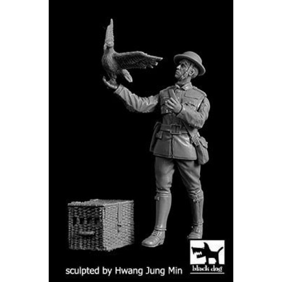 Black Dog F35248 1/35 British soldier with pigeon #2