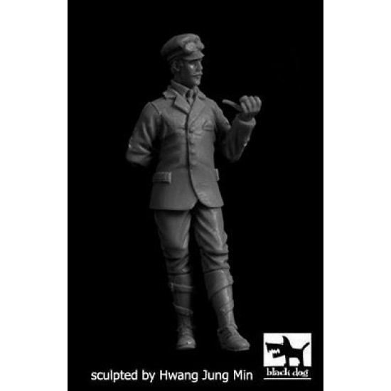 Black Dog F35256 1/35 Motorcyclist #1